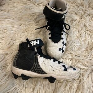 Under Armour sz 2 Bryce Harper Black and White Youth Cleats with Ankle Strap